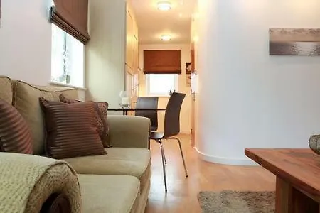 The Park - Holyrood Road With Free Parking Apartment Edinburgh 0*,  United Kingdom